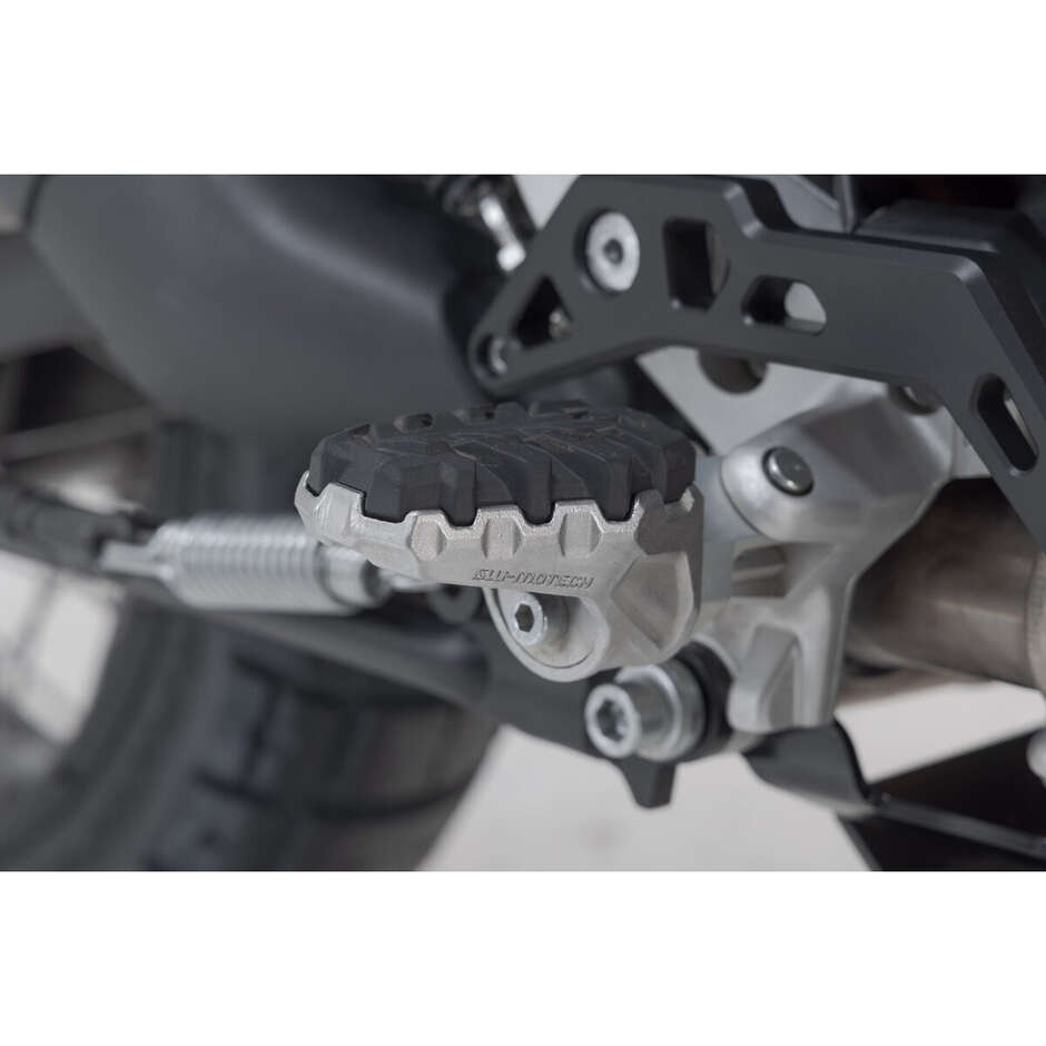 Adjustable Footrests Kit Evo Sw-Motech FRS.22.112.10201/B Ducati Multistrada V4 Silver