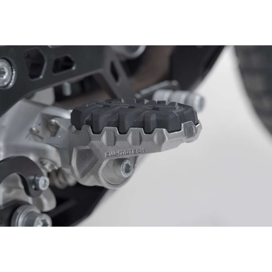 Adjustable Footrests Kit Evo Sw-Motech FRS.22.112.10201/B Ducati Multistrada V4 Silver