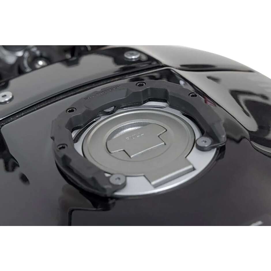 Anello Serbatoio PRO Sw-Motech TRT.00.787.30501/B Per Yamaha R1; R3; MT-03; MT-10; MT-125; Benelli Leoncino 500/800