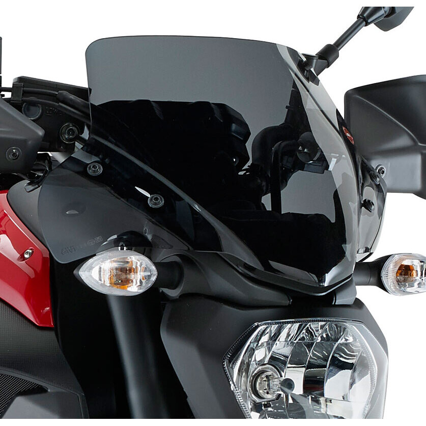 Black windshield Givi A2118 For YAMAHA MT-07 (14 > 17)