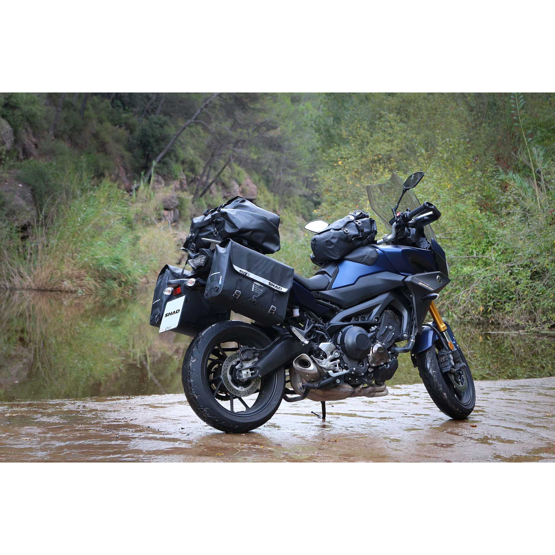 Borse Laterali Moto Shad SW42 impermeabili 25 Litri Cadauna Vendita Online  