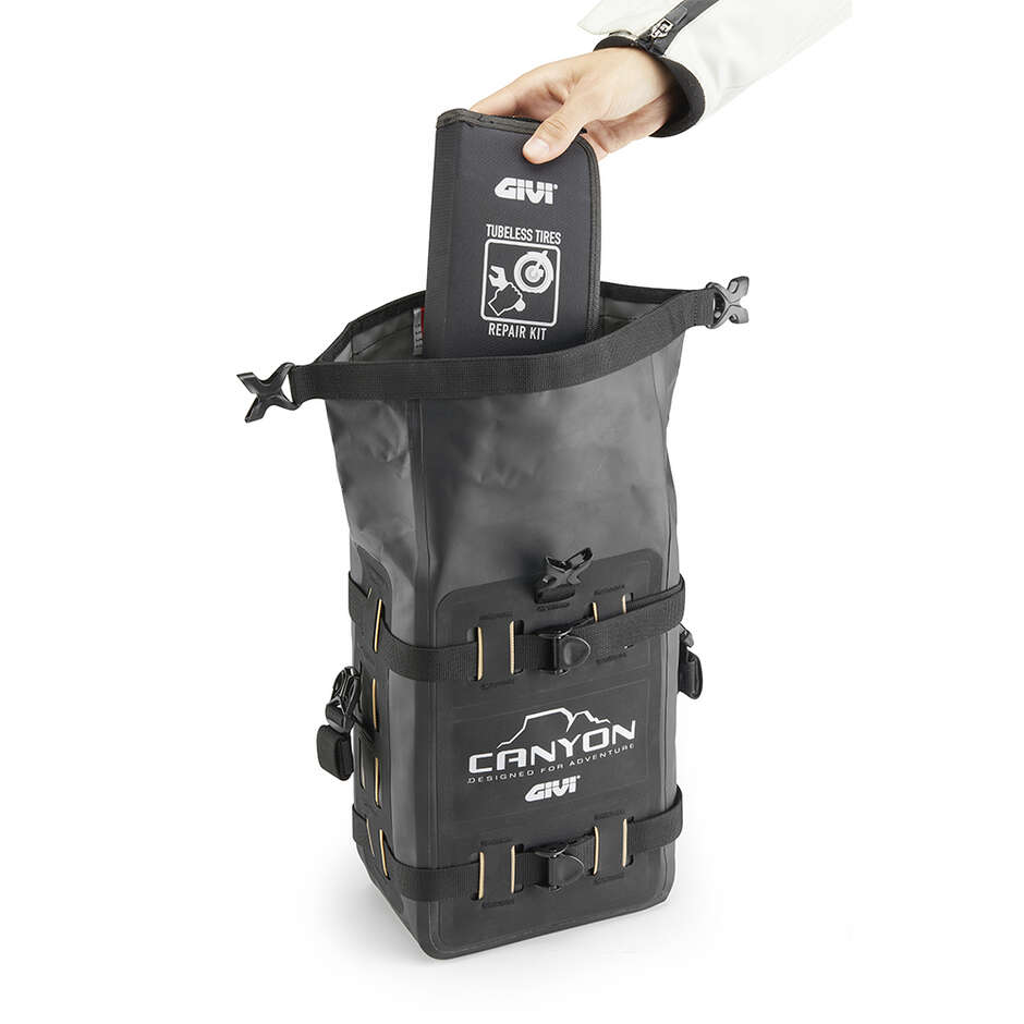 Cargo Bag WP Givi GRT722B Canyon 8 Liters