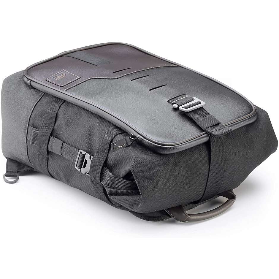 Convertible Backpack in Saddle Bag Givi CRM101 CORIUM Range 18 Liters