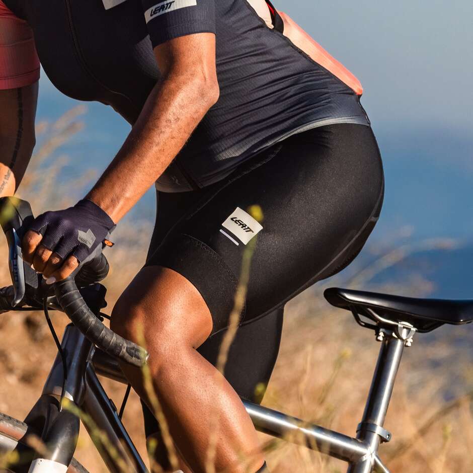 Cuissard cargo Leatt Endurance 5.0 pour femme, avec poches, idéal pour le VTT cross-country et le marathon, couleur V26, noir.
