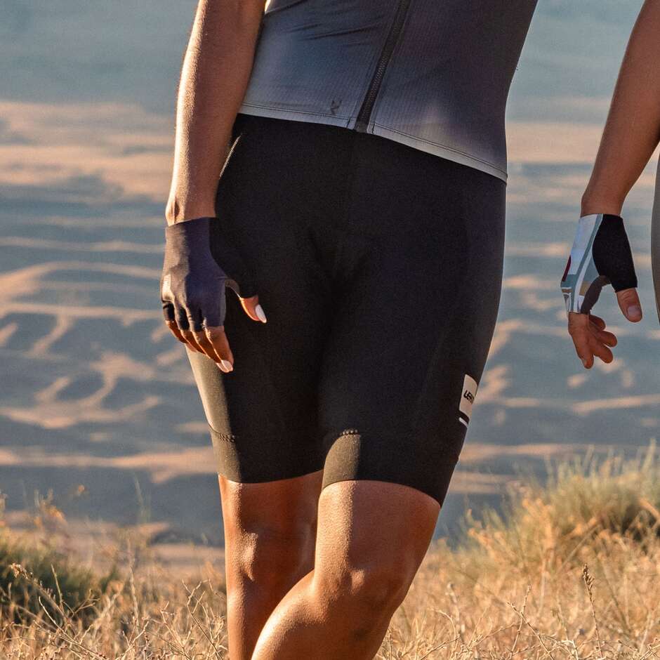 Cuissard cargo Leatt Endurance 5.0 pour femme, avec poches, idéal pour le VTT cross-country et le marathon, couleur V26, noir.
