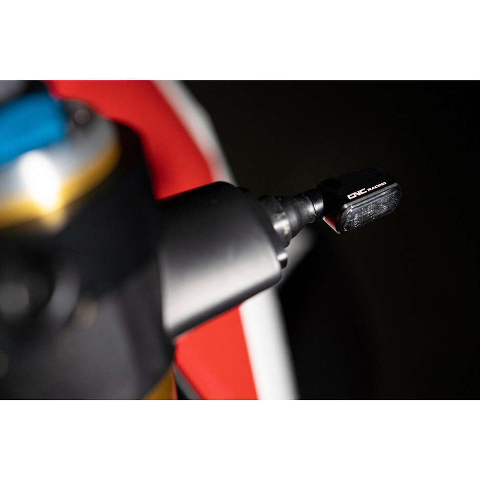 DOT ID021 CNC Racing Schwarze LED-Pfeile