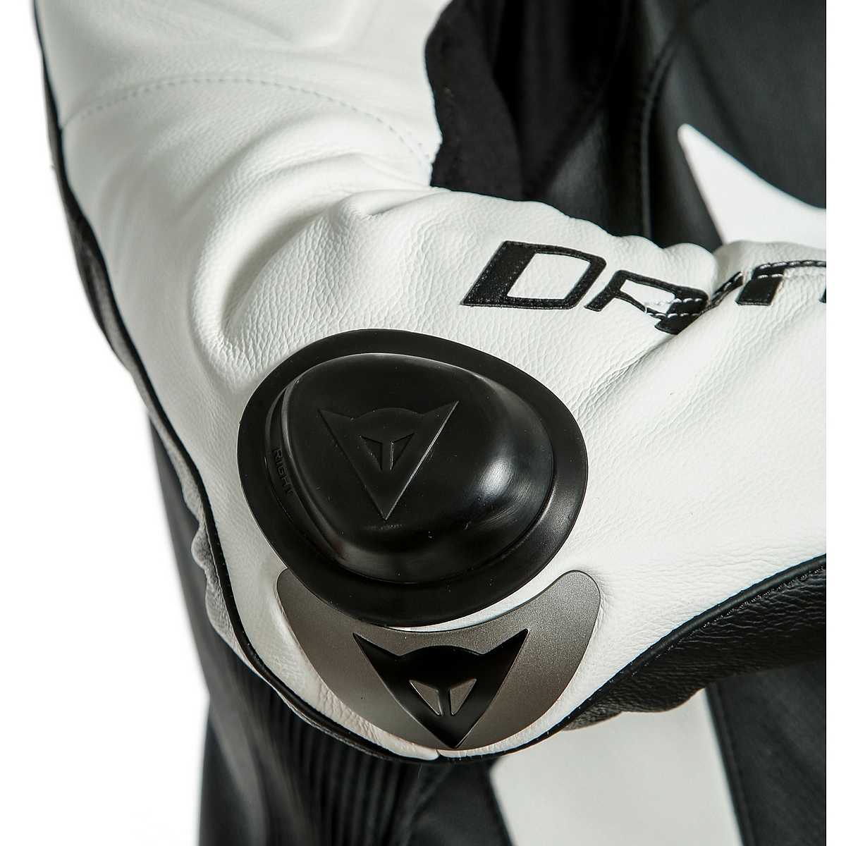 Einteiliger Moto Racing Lederanzug Dainese Laguna Seca 5 1 Stuck Perforiert Schwarz Weiss Online Verkauf Outletmoto Eu