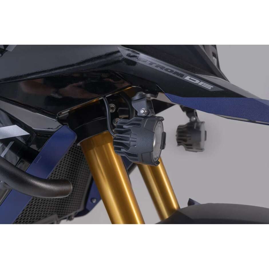 EVO Fernlichtscheinwerfer Sw-Motech NSW.05.845.61000/B für SUZUKI V-STORM 800 (ab 2024) / V-STORM 800 DE (ab 2023)