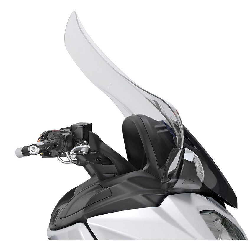 Givi D3104ST transparent windshield For SUZUKI Burgman 650 / 650 Executive (13 > 20)