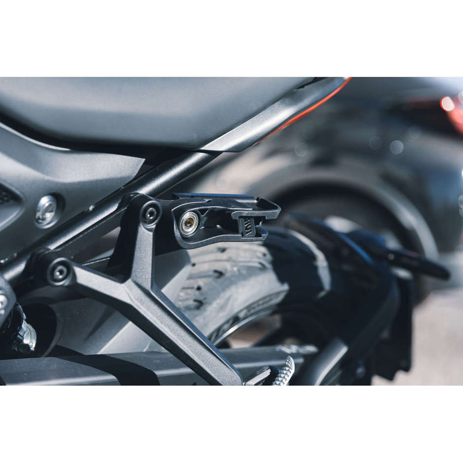 Givi REMOVE-X Quick Release Side Frames For Soft Bags Specific for Moto Guzzi V7 Stone (2021-)