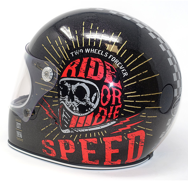 1972 cool motorcycle helmets Vintage Original Riddell Kra-Lite II Football Helmet 1972 –  WESTBROOKSPORTSCARDS