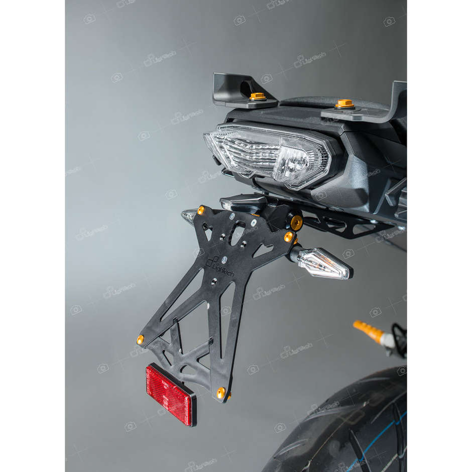 Kit de plaque d'immatriculation réglable Lightech spécifique pour Yamaha MT-09 Tracer / Tracer GT (2015-19)