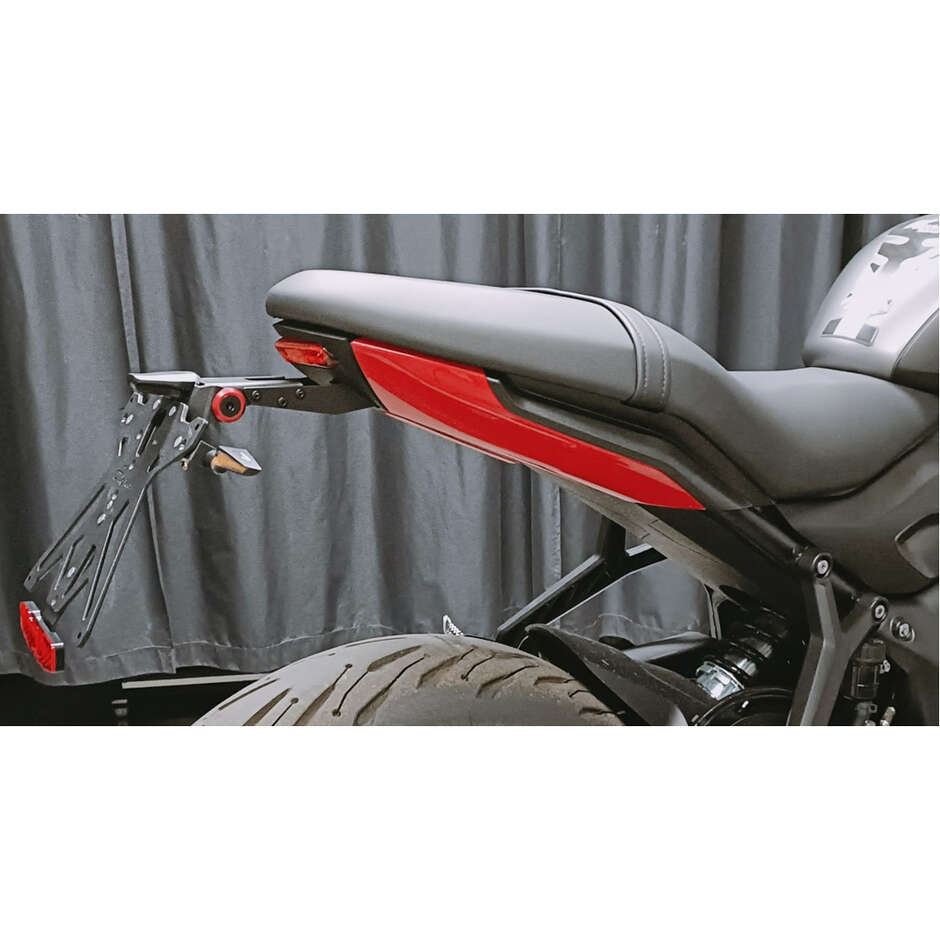 Kit Porta Targa Regolabile Lightech Specifico Per TRIUMPH TRIDENT 660 (2021-24)