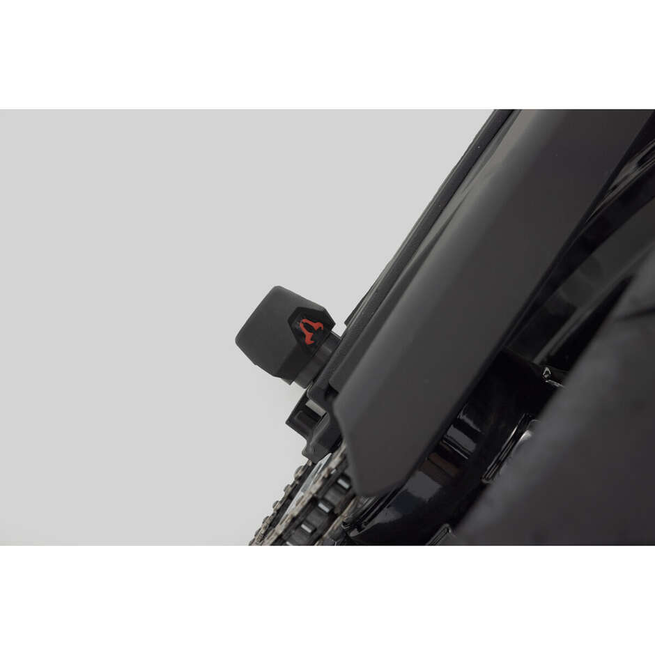 Kit Protezioni Asse Posteriore Nero STP.04.176.10701/B Per Modelli KTM, Husqvarna Svartpilen 801 (24-)