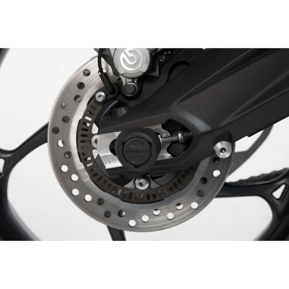 Kit Protezioni Asse Posteriore Nero STP.11.176.10601/B Per Street Triple (12-), Daytona (13-17)