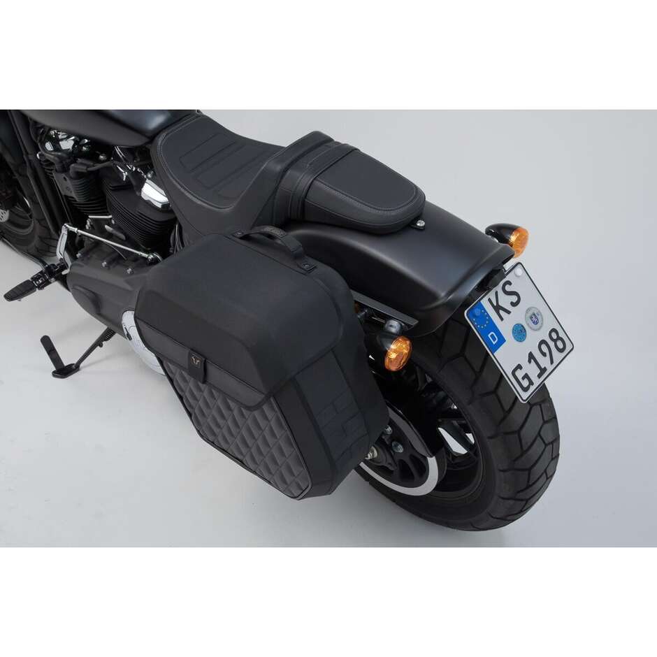 Kit sacoches latérales Legend Gear LH2 + cadre SLH Sw-Motech BC.HTA.18.682.20300 Spécifique pour HARLEY DAVIDSON Softail Fat Bob (17-25)
