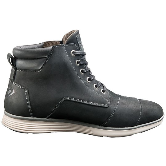 Motorcycle Boots in Ixon Urban Style Leather CE AKRON Black