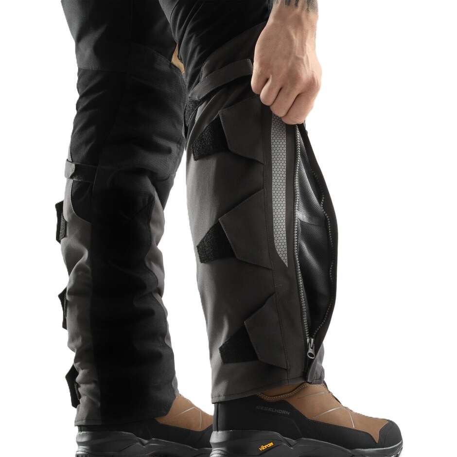 Pantaloni Moto REBELHORN In Tessuto HARDY 3.0 DESERT Grigio Rossi