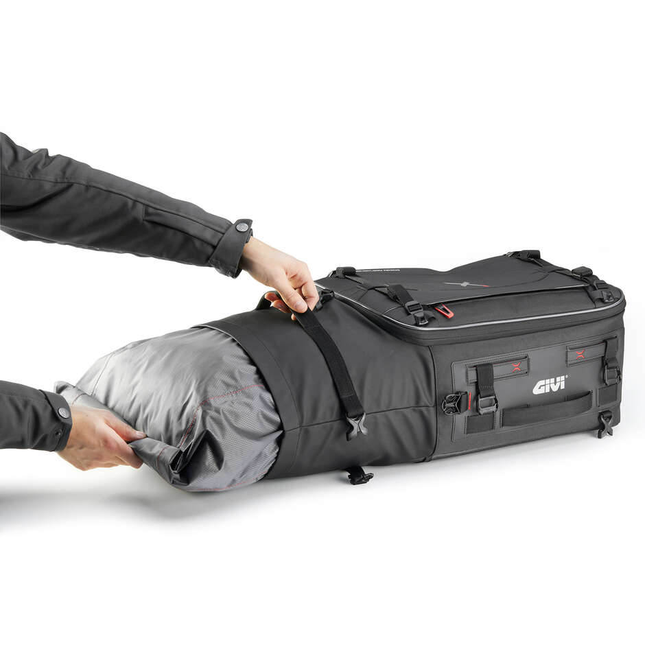 Sacoche de transport extensible Givi XL02B X-LINE 25-35 litres