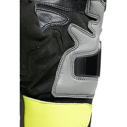 Sport Motorradhandschuhe aus Dainese CARBON 3 SHORT Leder Schwarz Grau Gelb