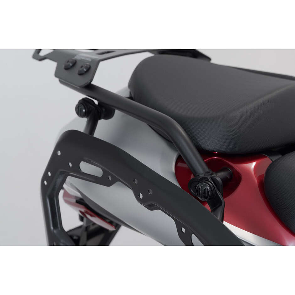 Support latéral PRO Sw-Motech KFT.07.664.30001/B pour SUZUKI GSX 1300 R HAYABUSA (2020 >)