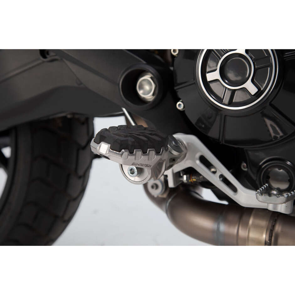 Sw-Motech Adjustable Footrest Kit FRS.22.112.10002 Ducati / Benelli TRK 502 X (2018-) Models