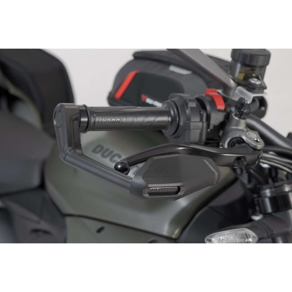 Sw-Motech LVG.22.999.11001/B Lever Guard with Wind Deflector for DUCATI STREETFIGHTER V2 / TRIUMPH DAYTONA