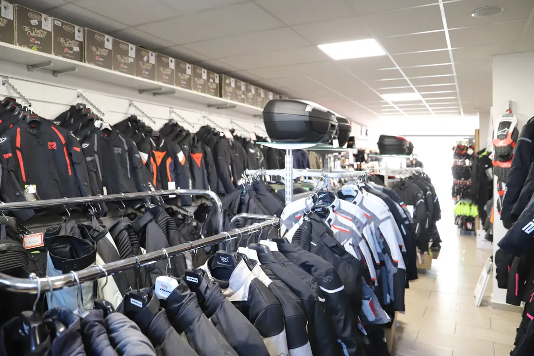 Inside the Outletmoto Florence store - photo 2